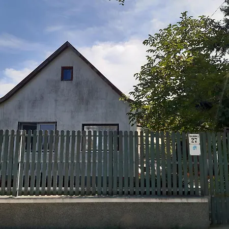Házikó A Duna-parton *